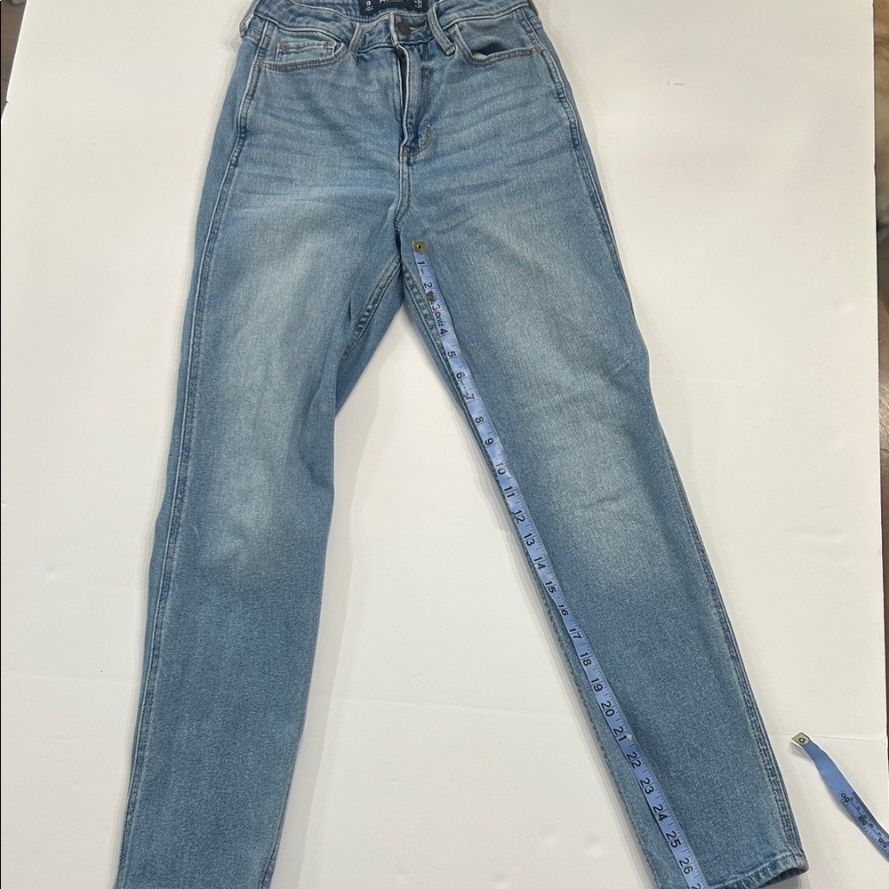Hollister  Jeans